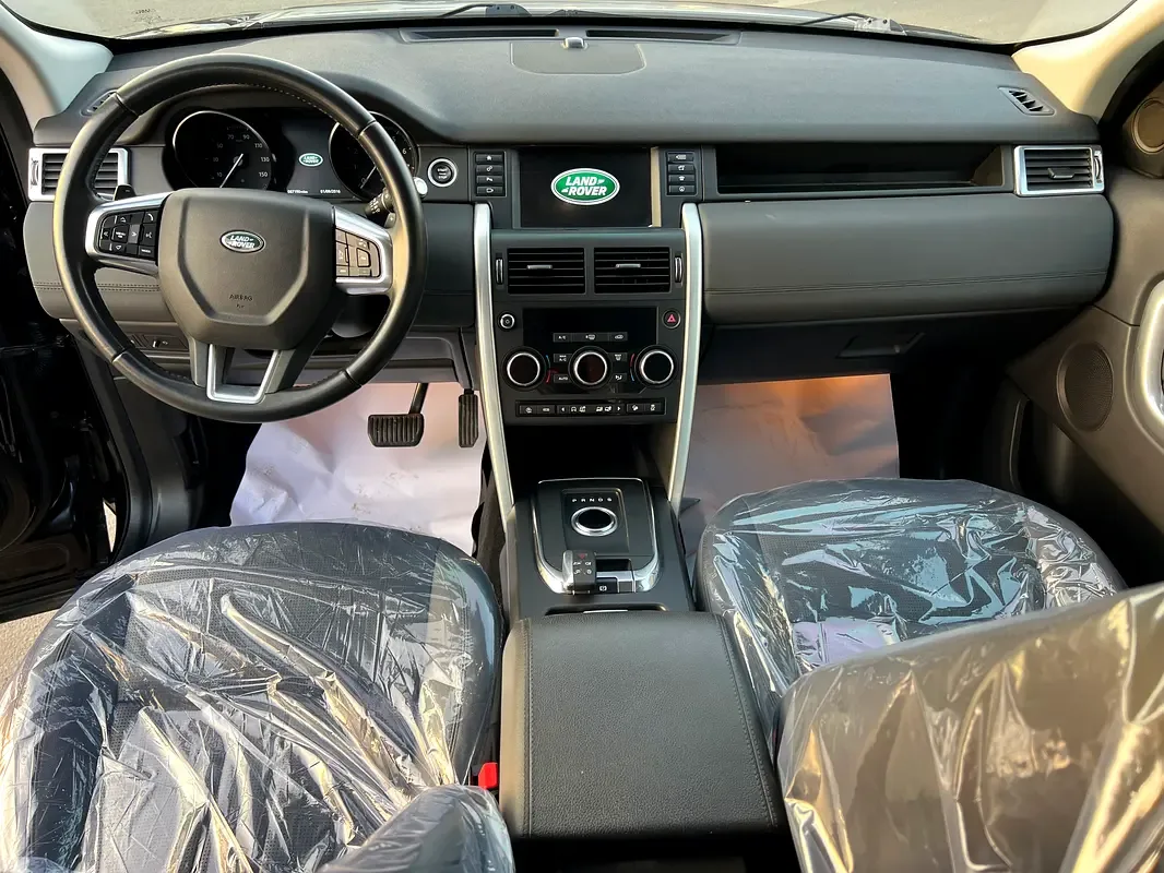 Land Rover Discovery 2.0 AT AWD (300 hp) - 18