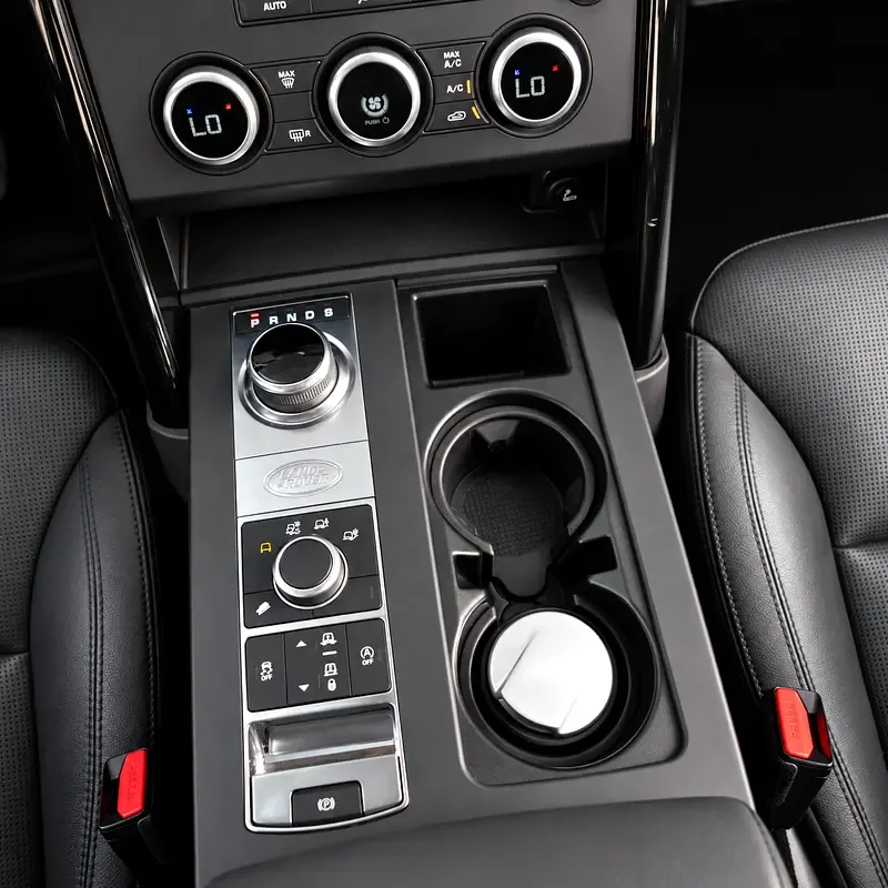 Land Rover Discovery 2.0 AT AWD (300 hp) - 11