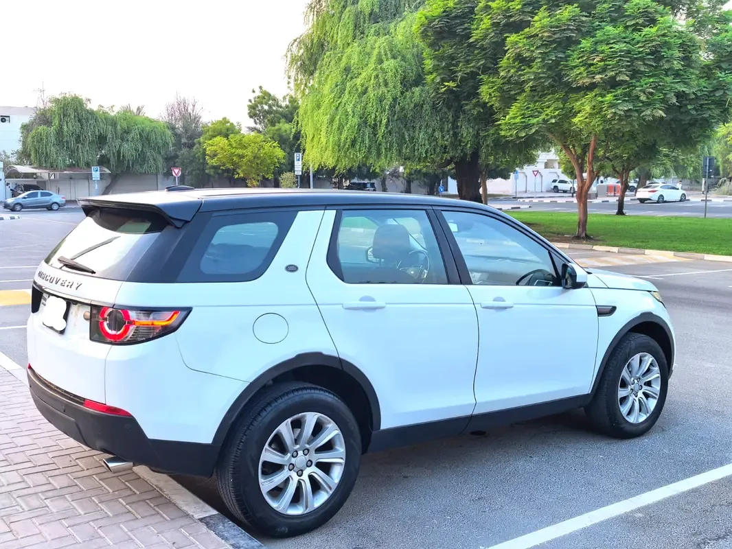 Land Rover Discovery 3.0 AT AWD (340 hp) - 3