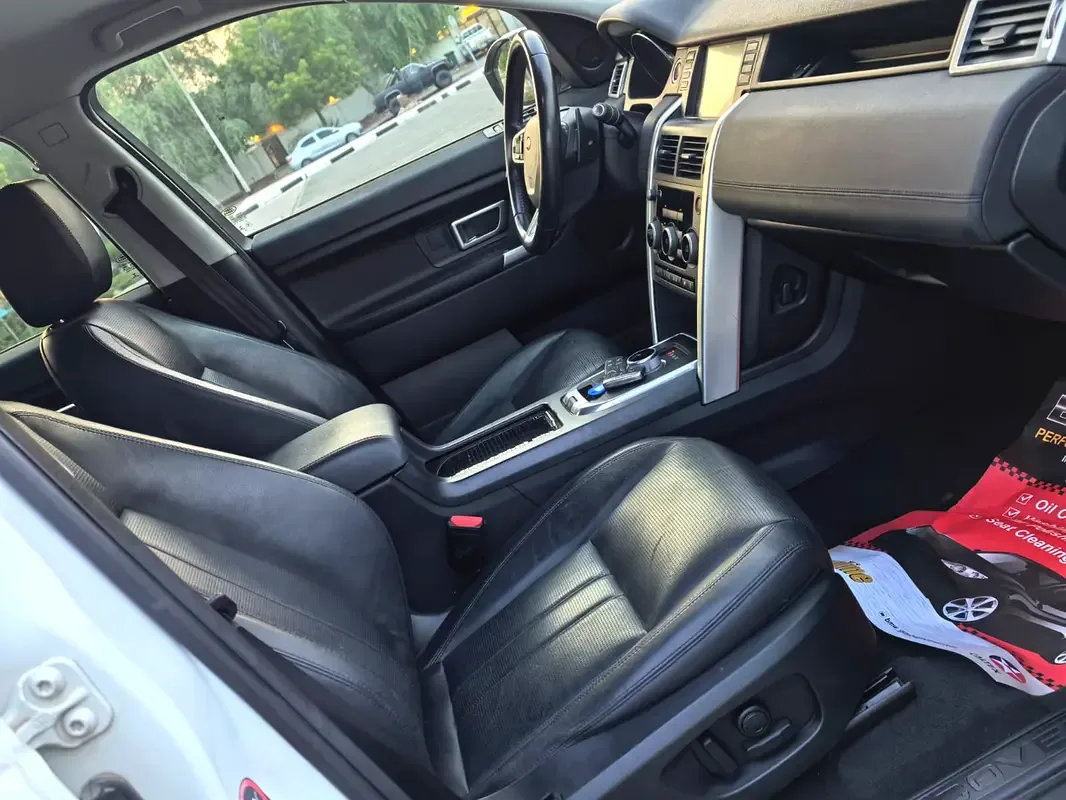 Land Rover Discovery 3.0 AT AWD (340 hp) - 11