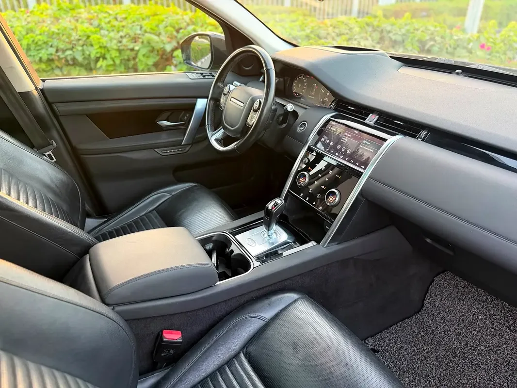Land Rover Discovery Sport 2.0 AT AWD (199 hp) - 9
