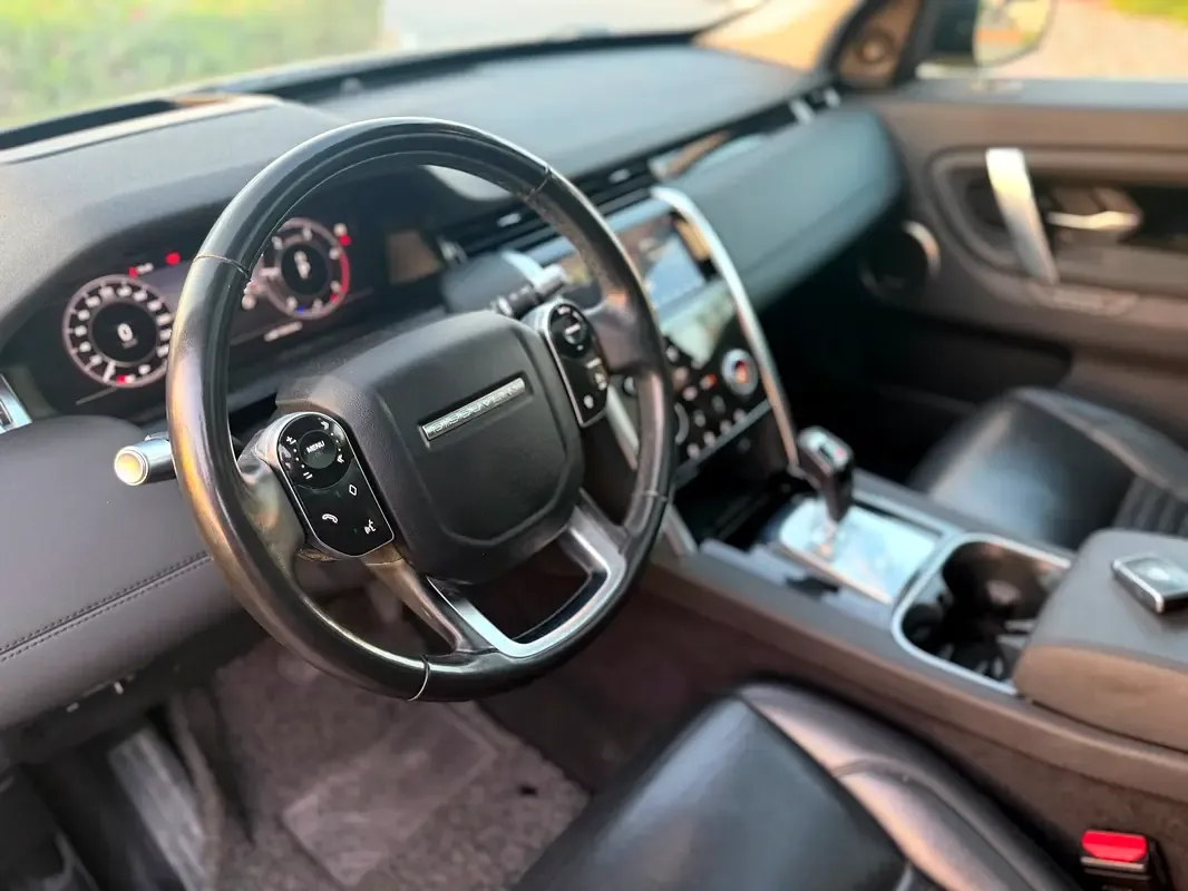 Land Rover Discovery Sport 2.0 AT AWD (199 hp) - 10