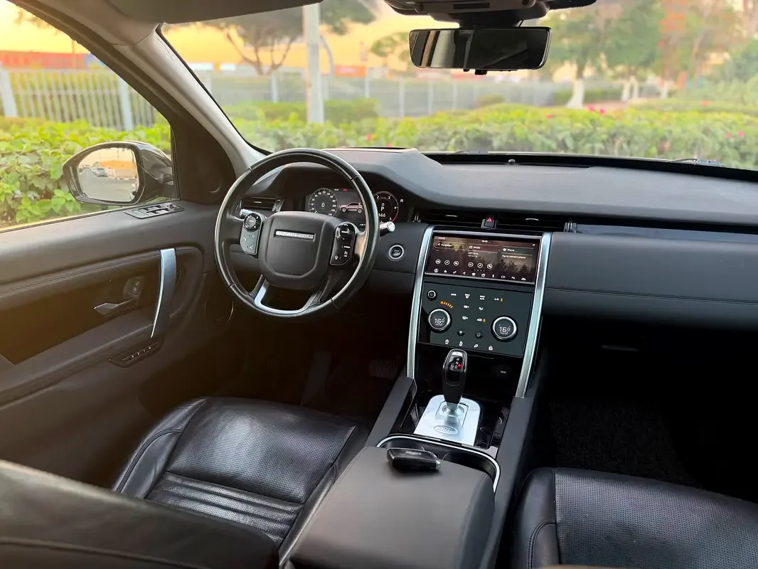 Land Rover Discovery Sport 2.0 AT AWD (199 hp) - 11