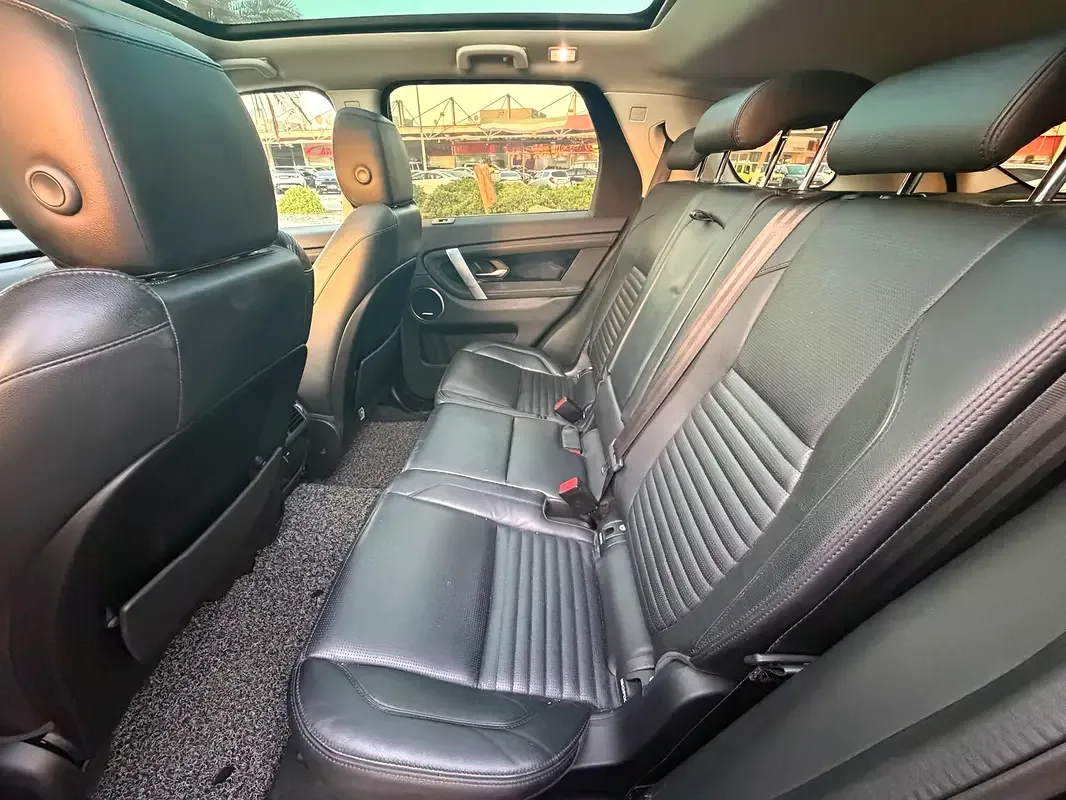 Land Rover Discovery Sport 2.0 AT AWD (199 hp) - 18