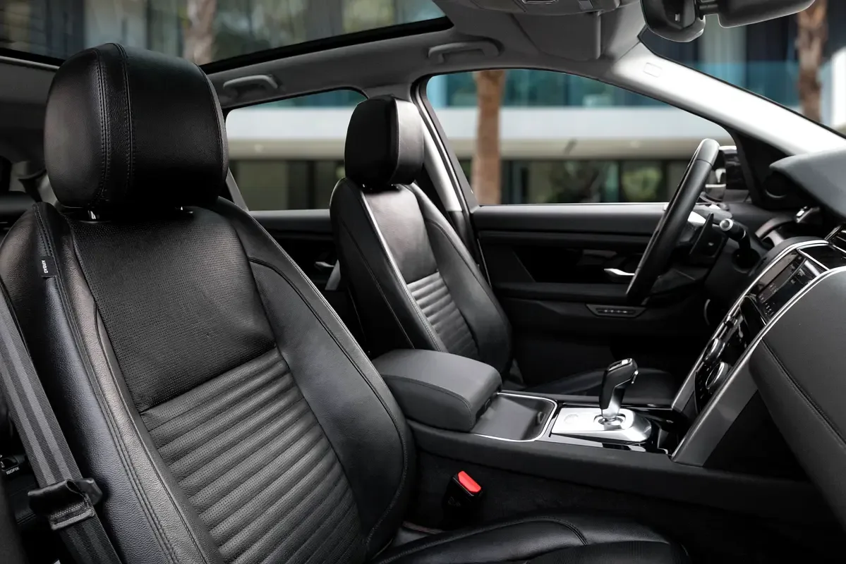 Land Rover Discovery Sport 2.0 AT AWD (200 hp) - 11