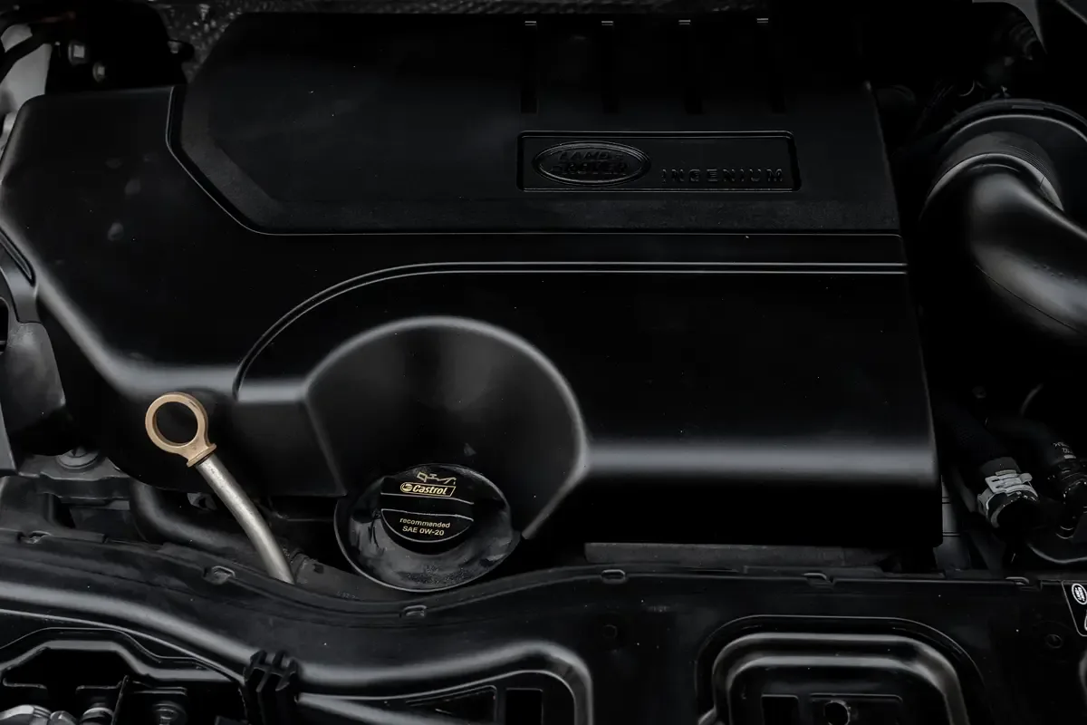 Land Rover Discovery Sport 2.0 AT AWD (200 hp) - 14