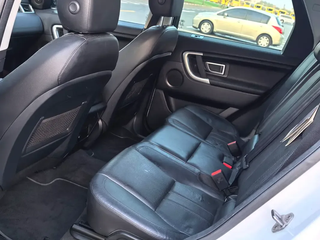 Land Rover Discovery Sport 2.0 AT AWD (290 hp) - 15