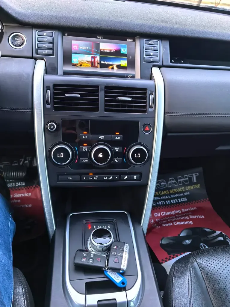 Land Rover Discovery Sport 2.0 AT AWD (290 hp) - 17
