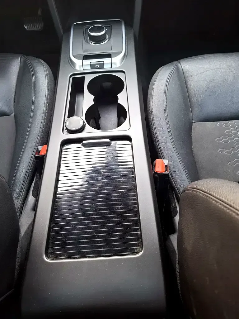Land Rover Discovery Sport 2.0 AT AWD (290 hp) - 12