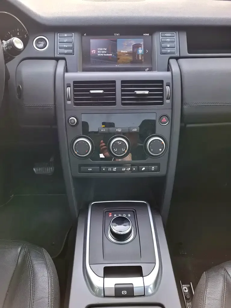 Land Rover Discovery Sport 2.0 AT AWD (290 hp) - 10