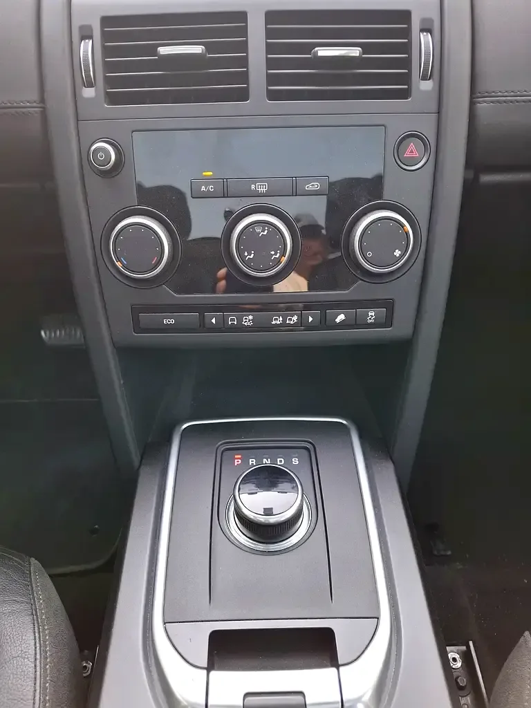 Land Rover Discovery Sport 2.0 AT AWD (290 hp) - 15
