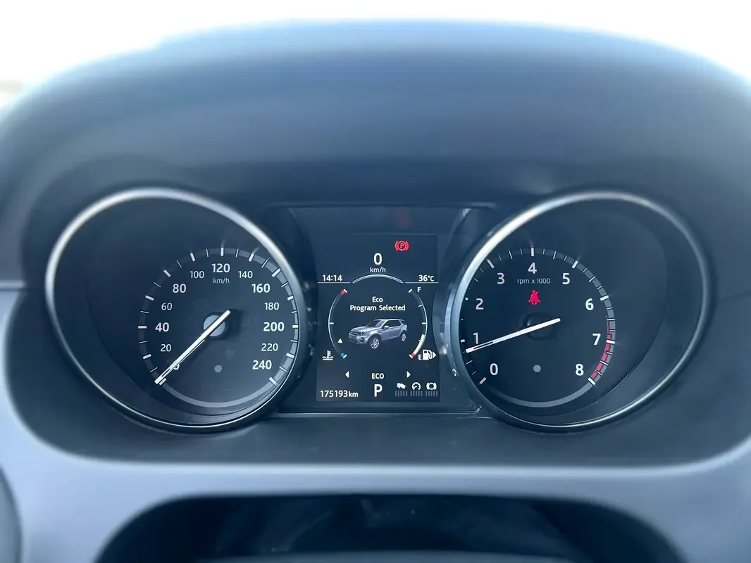 Land Rover Discovery Sport 2.0 P200 AT AWD (200 حصان) - 10