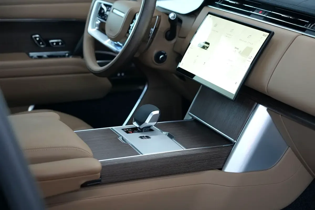 Land Rover Range Rover 3.0 AT 4WD (360 حصان) - 7
