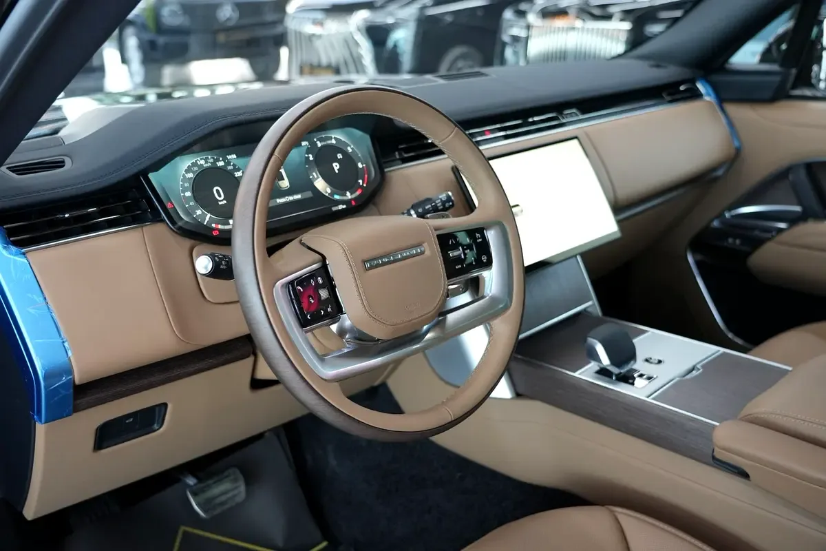 Land Rover Range Rover 3.0 AT 4WD (360 حصان) - 13
