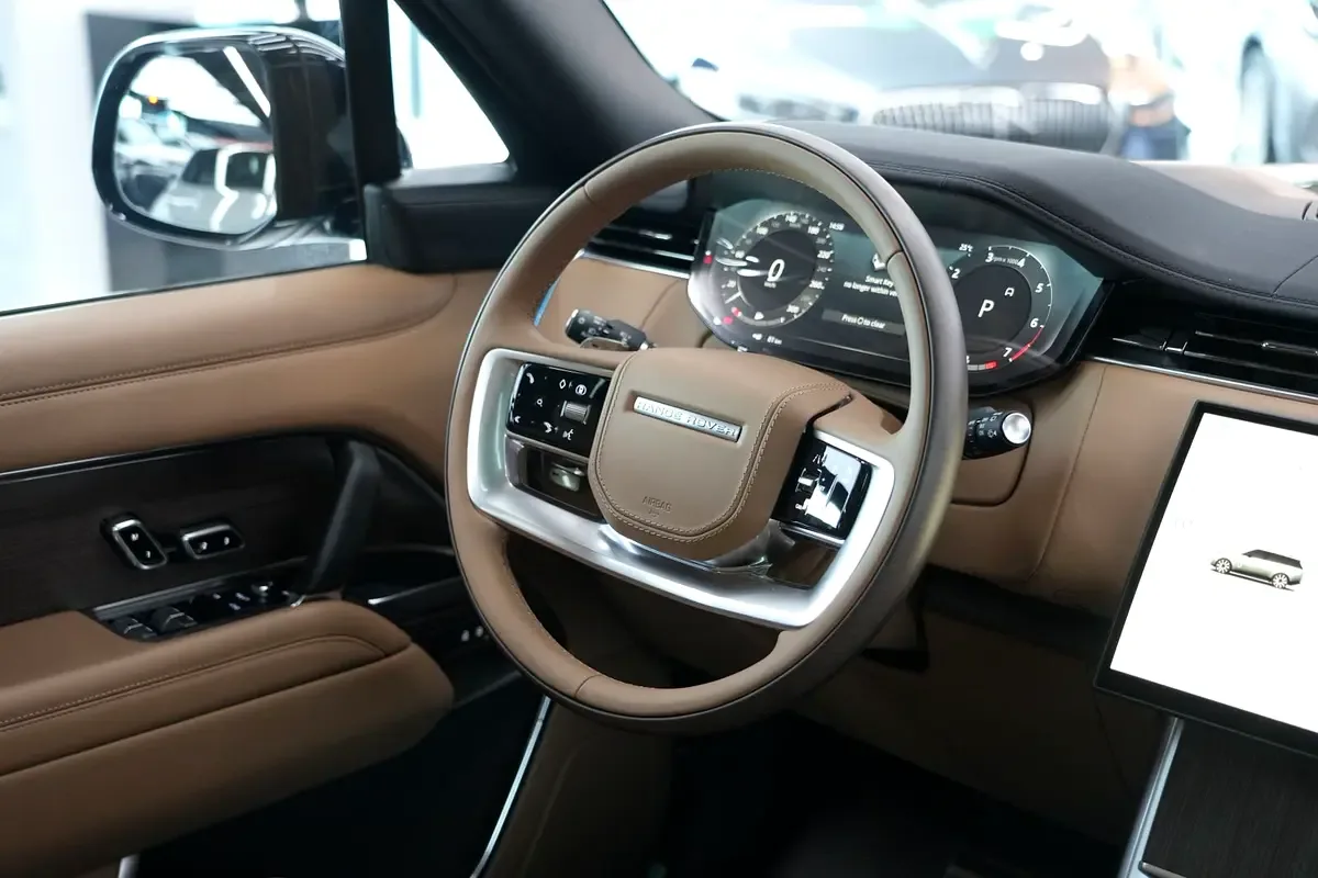 Land Rover Range Rover 3.0 AT 4WD (360 حصان) - 11