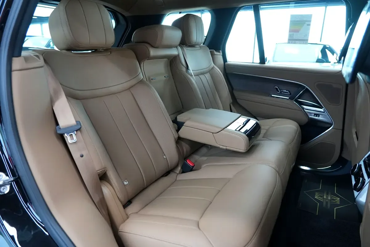 Land Rover Range Rover 3.0 AT 4WD (360 حصان) - 16