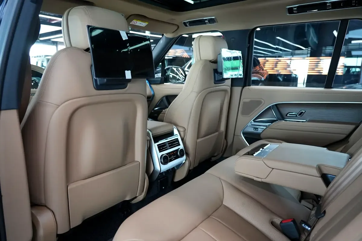 Land Rover Range Rover 3.0 AT 4WD (360 حصان) - 18