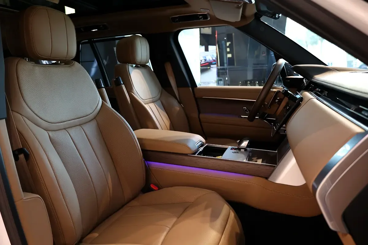 Land Rover Range Rover 3.0 AT 4WD (360 حصان) - 6