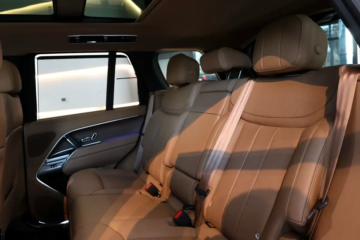 Land Rover Range Rover 3.0 AT 4WD (360 حصان) - 9