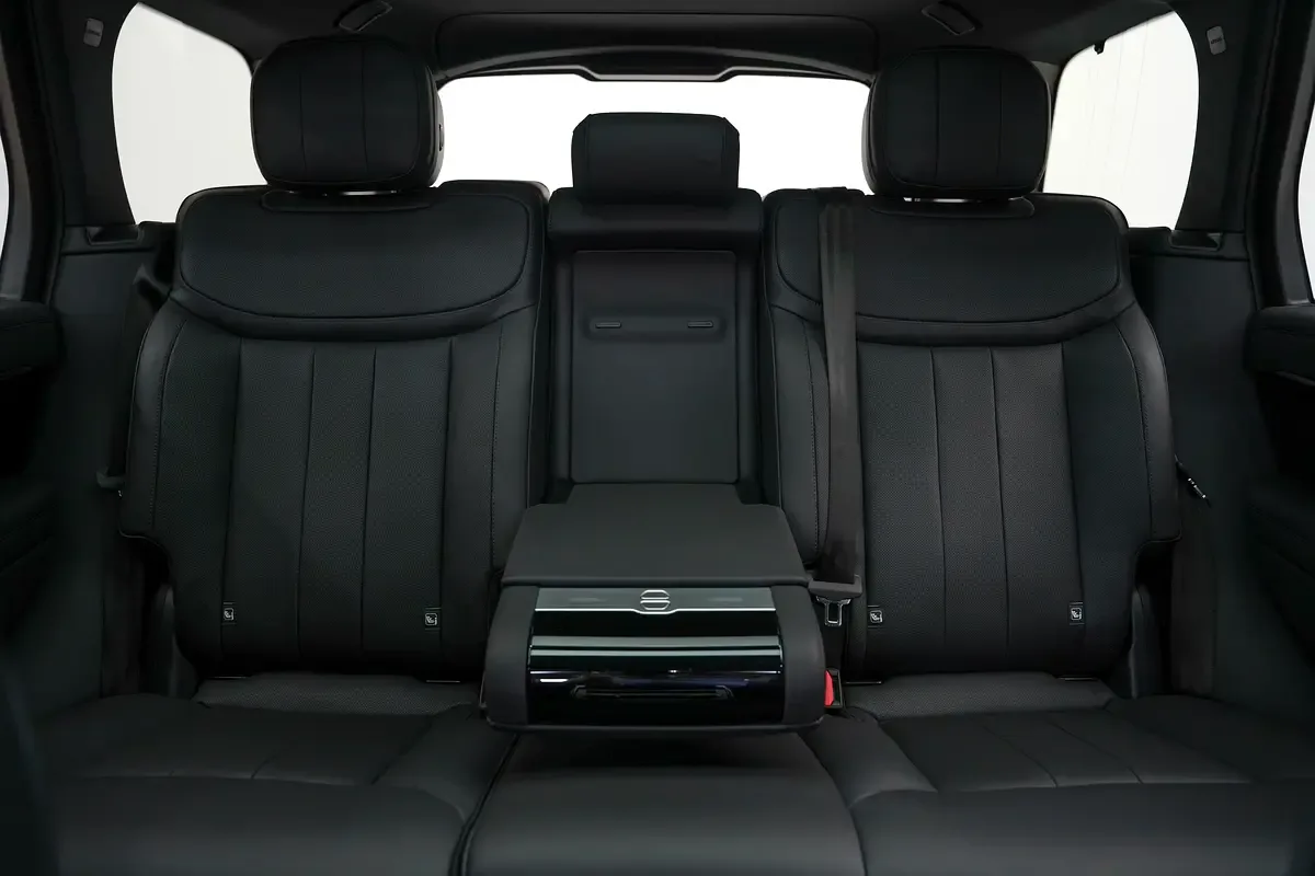 Land Rover Range Rover 3.0 AT 4WD (400 حصان) - 9