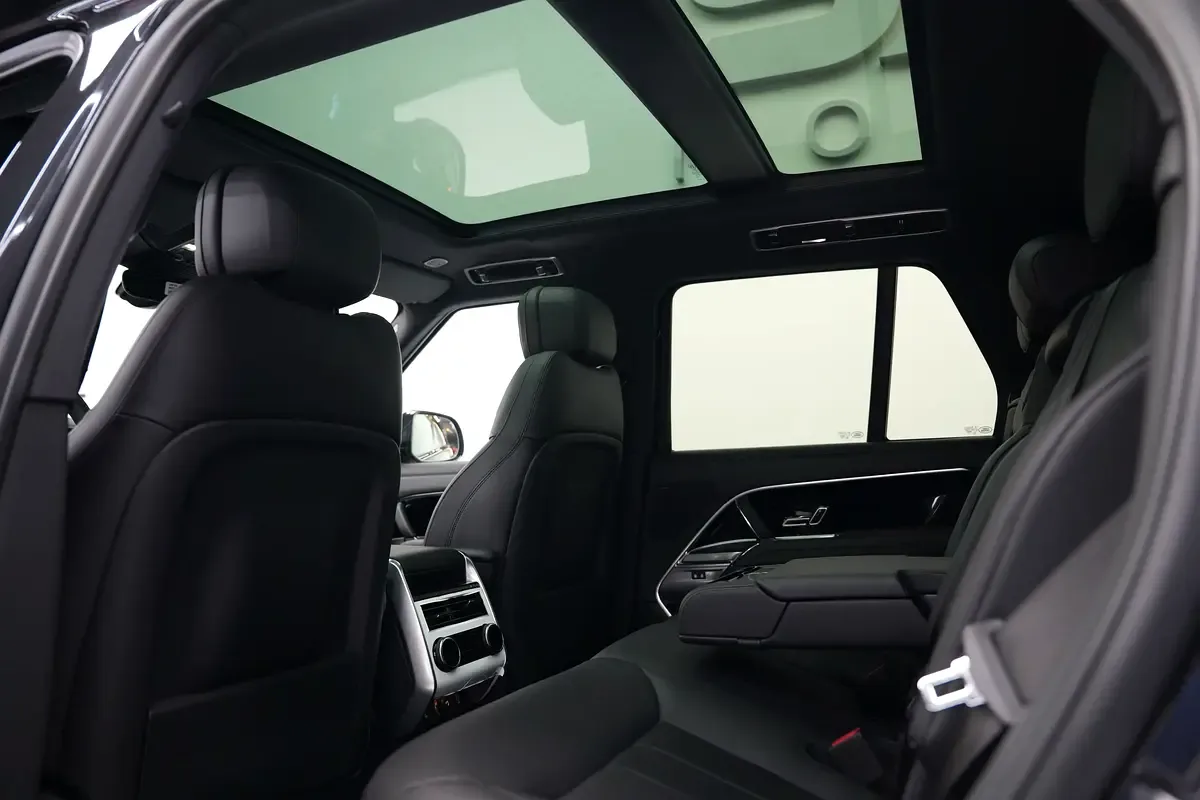 Land Rover Range Rover 3.0 AT 4WD (400 حصان) - 11