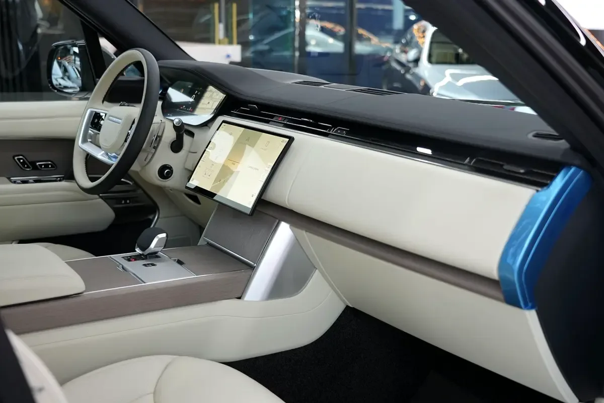 Land Rover Range Rover 3.0 AT 4WD (400 حصان) - 11
