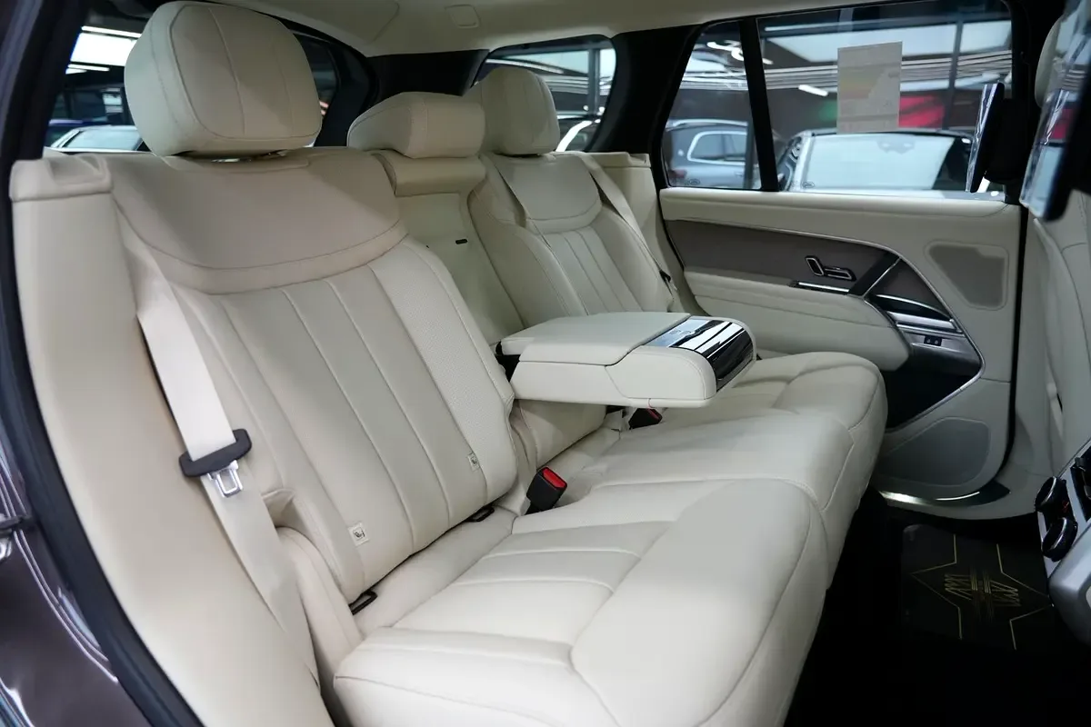 Land Rover Range Rover 3.0 AT 4WD (400 حصان) - 17