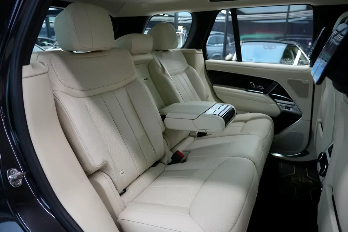 Land Rover Range Rover 3.0 AT 4WD (400 حصان) - 15