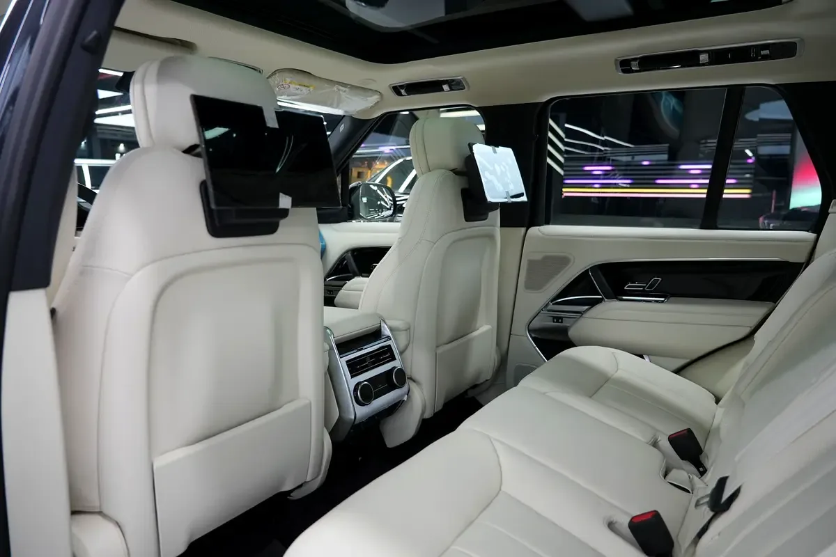 Land Rover Range Rover 3.0 AT 4WD (400 حصان) - 17