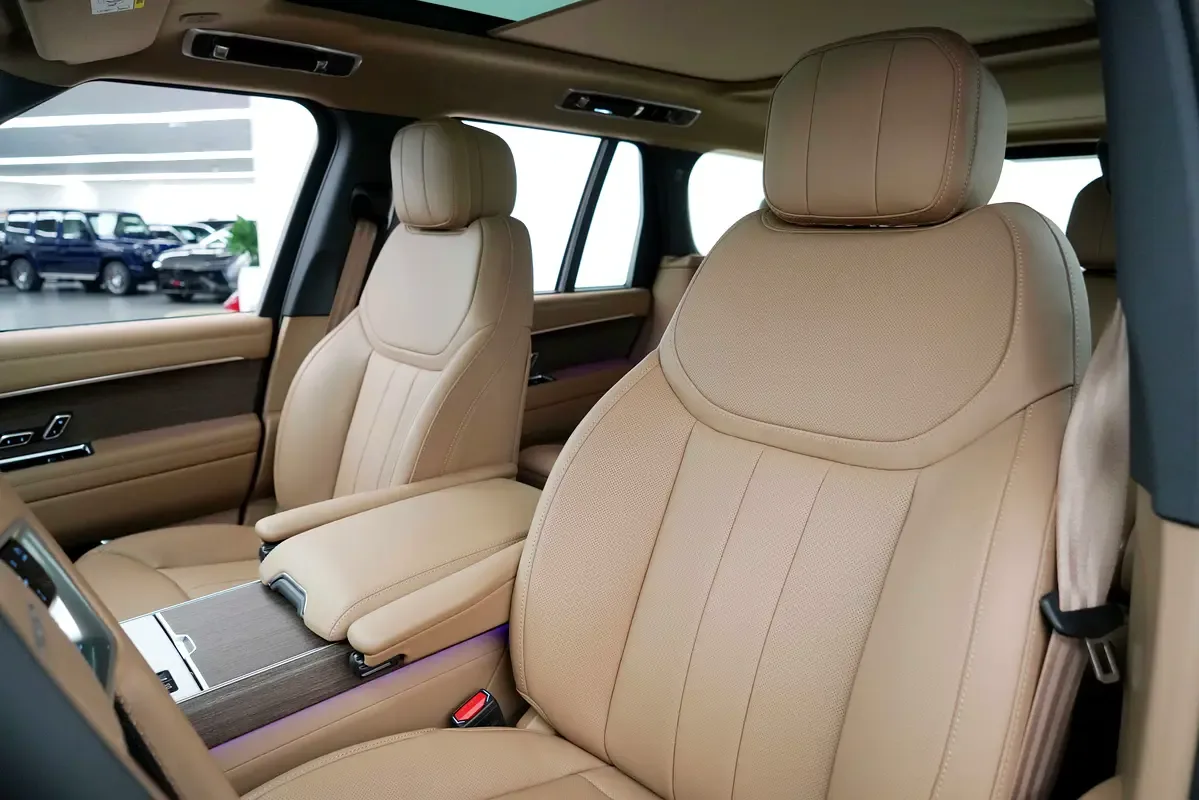 Land Rover Range Rover 3.0 AT 4WD (400 حصان) - 11