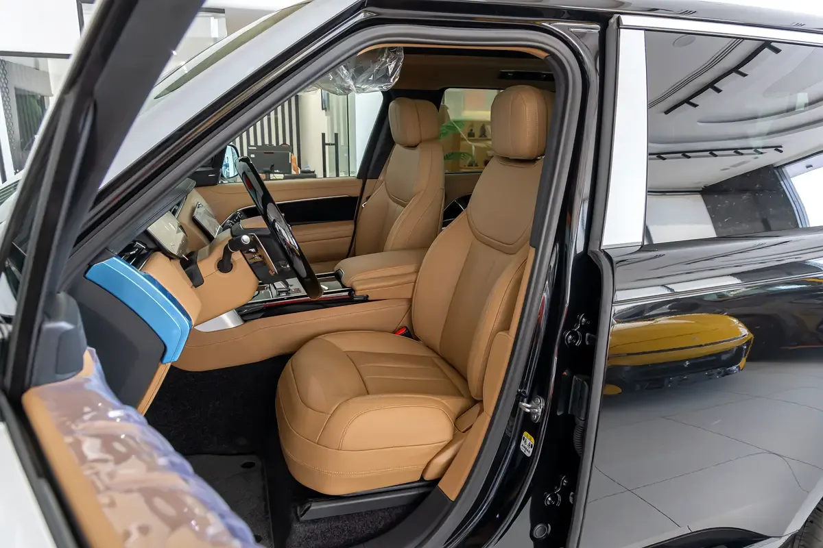 Land Rover Range Rover 3.0 AT 4WD (510 حصان) - 9