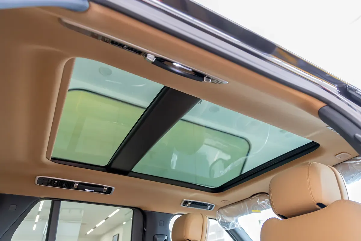 Land Rover Range Rover 3.0 AT 4WD (510 حصان) - 15