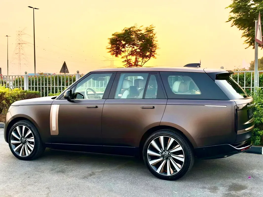 Land Rover Range Rover 3.0 AT 4WD (510 حصان) - 3