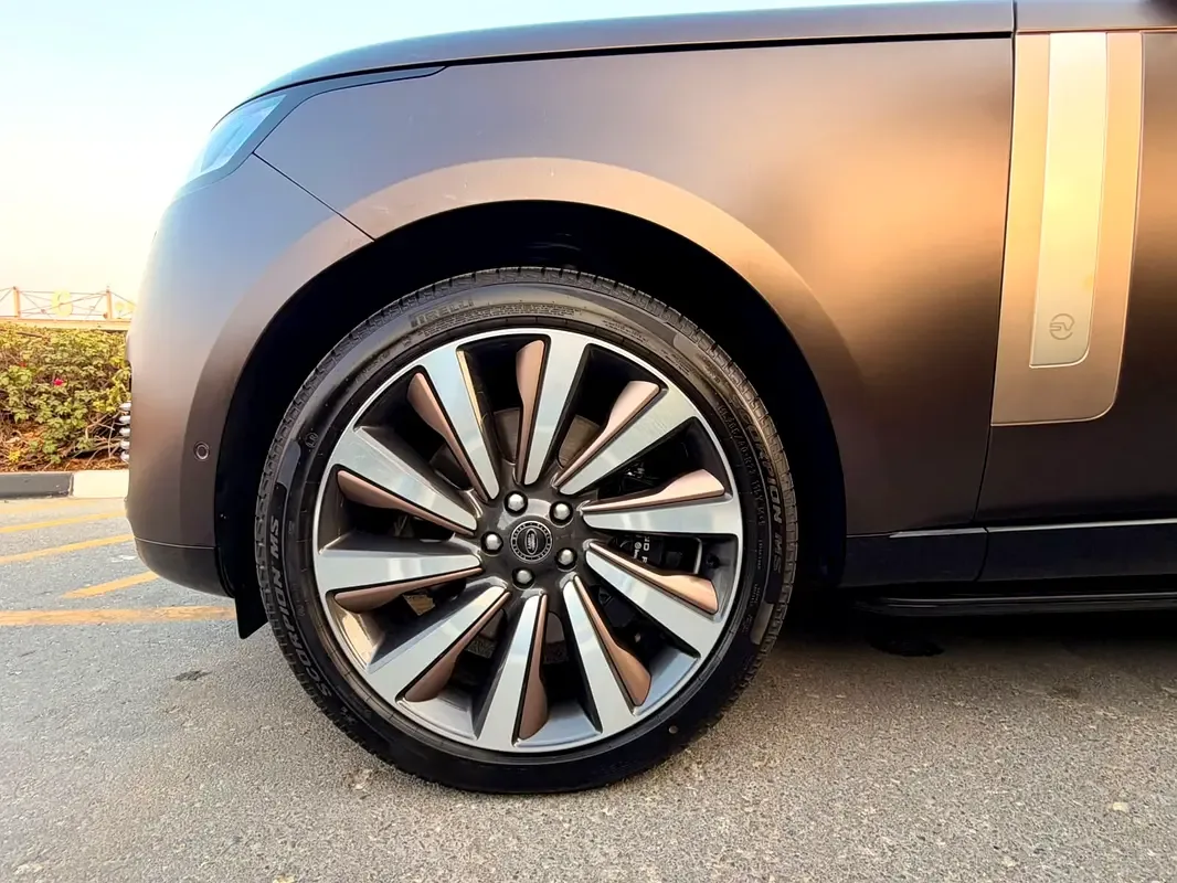 Land Rover Range Rover 3.0 AT 4WD (510 حصان) - 2