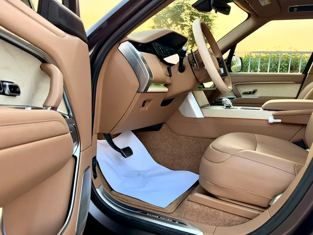 Land Rover Range Rover 3.0 AT 4WD (510 حصان) - 11