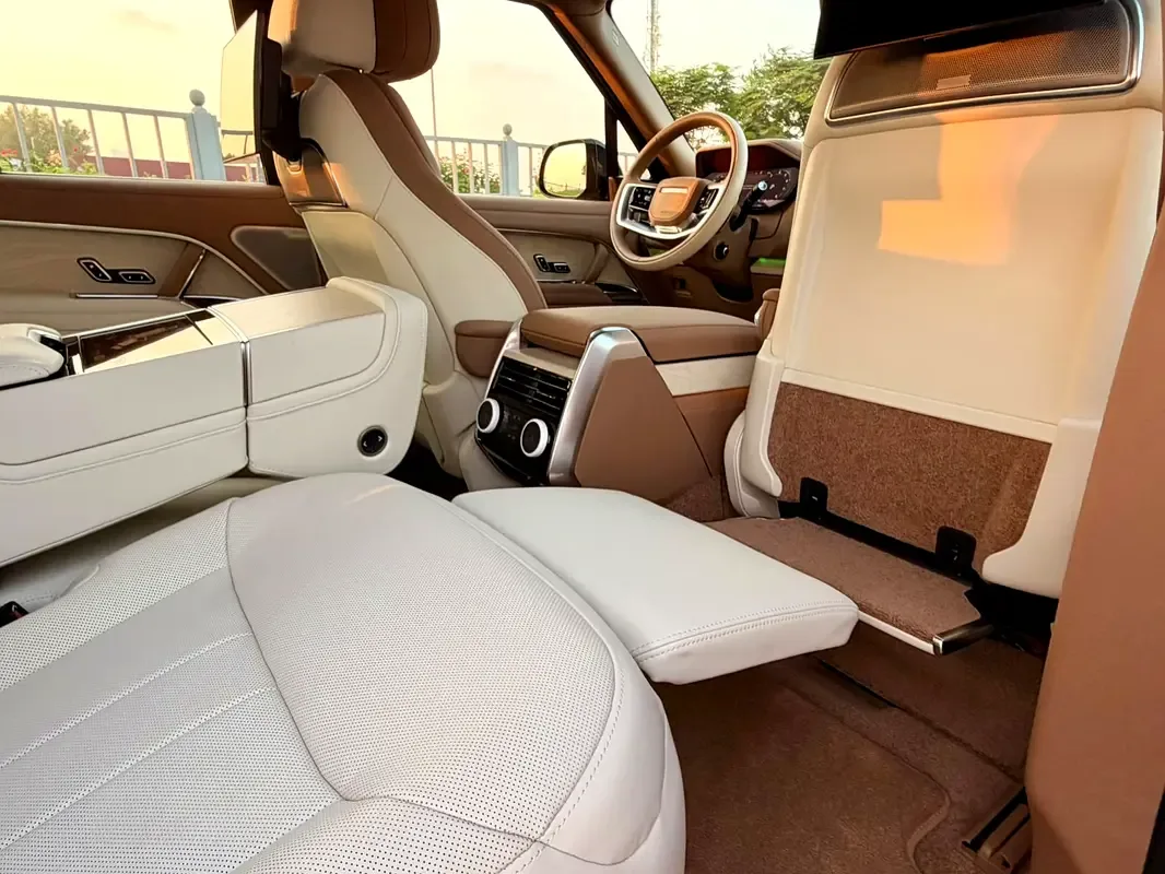 Land Rover Range Rover 3.0 AT 4WD (510 حصان) - 15