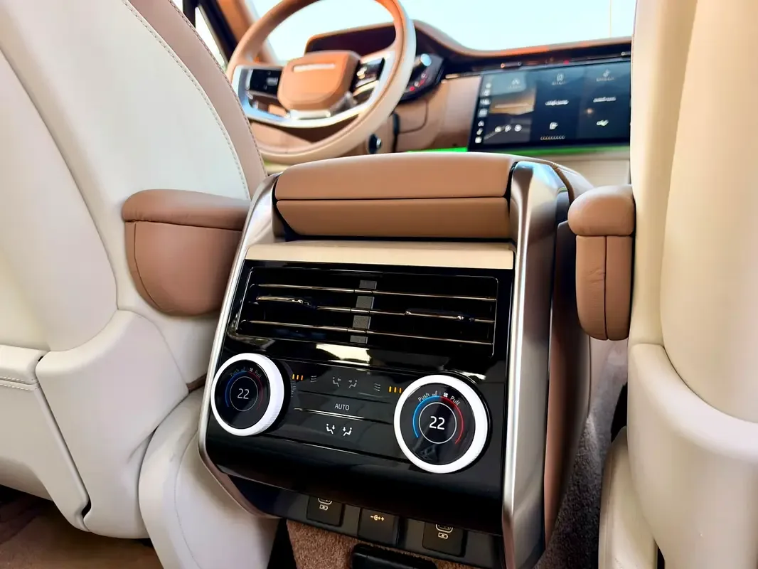 Land Rover Range Rover 3.0 AT 4WD (510 حصان) - 19