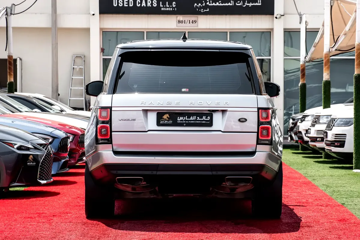 Land Rover Range Rover 3.0 AT AWD (360 حصان) - 6