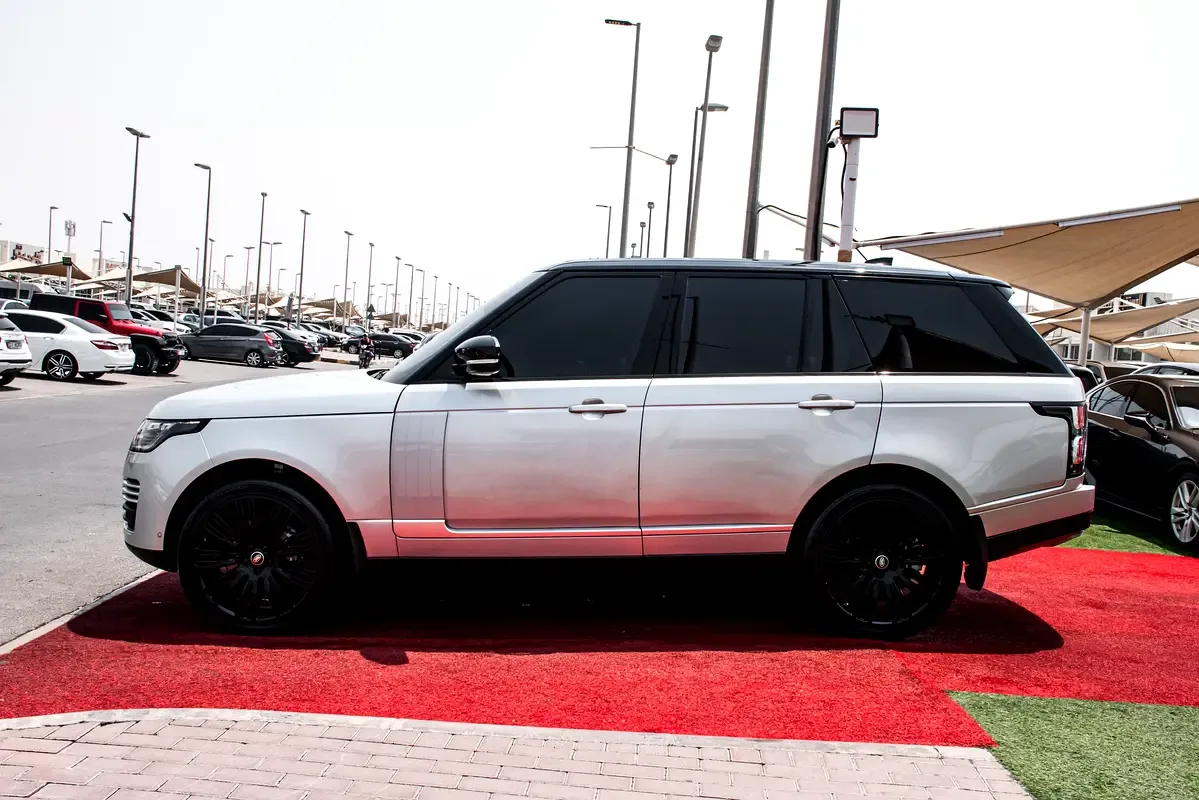 Land Rover Range Rover 3.0 AT AWD (360 حصان) - 4