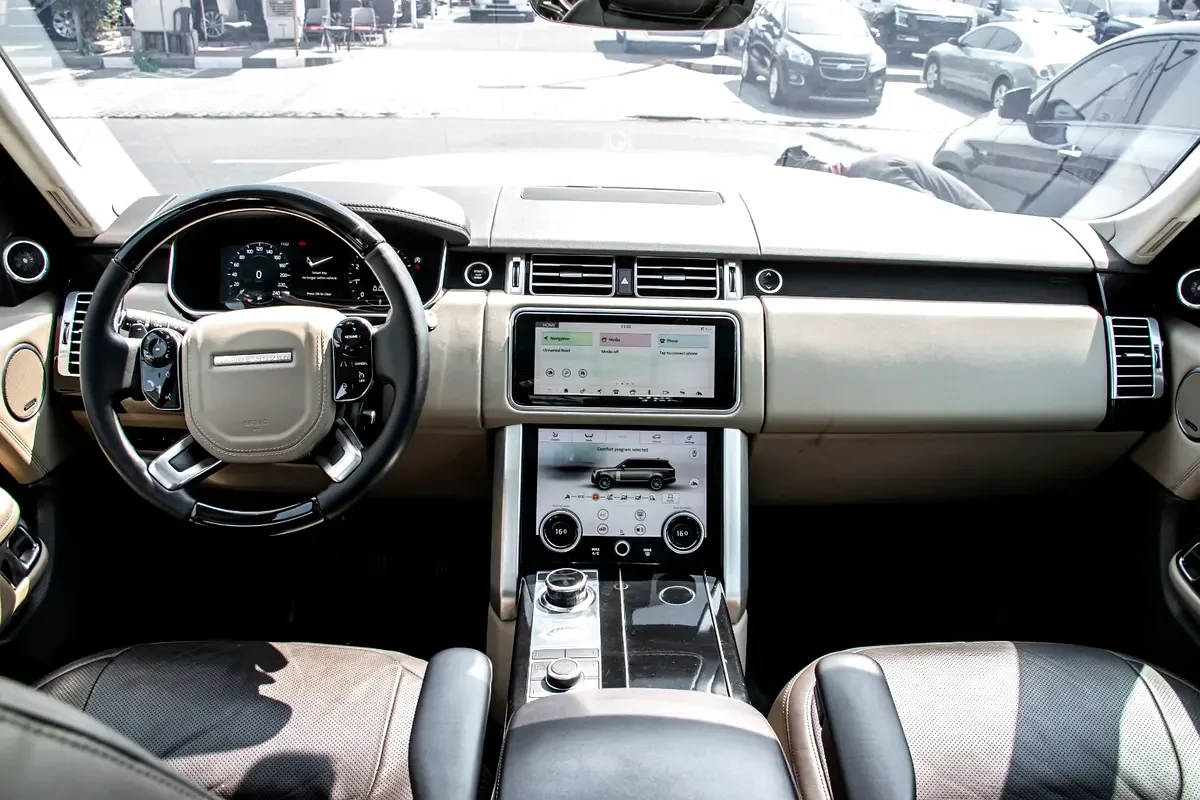 Land Rover Range Rover 3.0 AT AWD (400 حصان) - 8