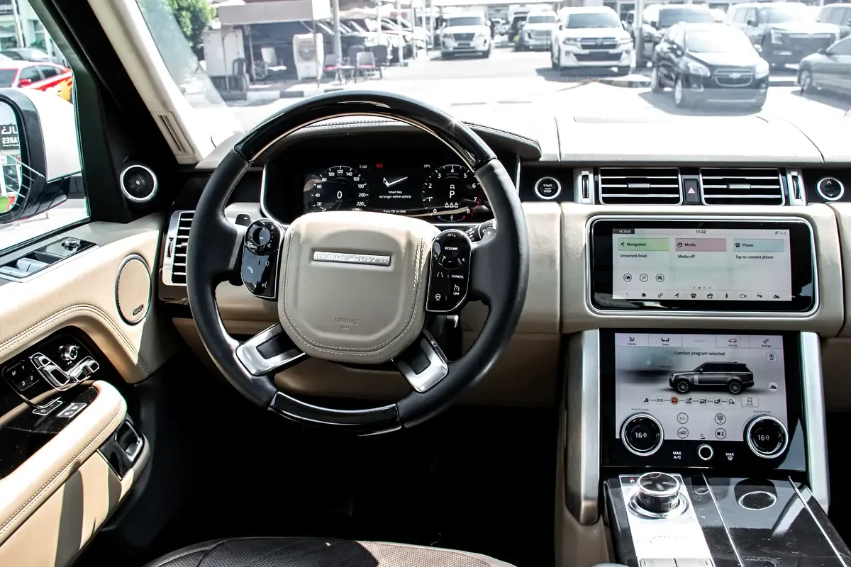 Land Rover Range Rover 3.0 AT AWD (400 حصان) - 11