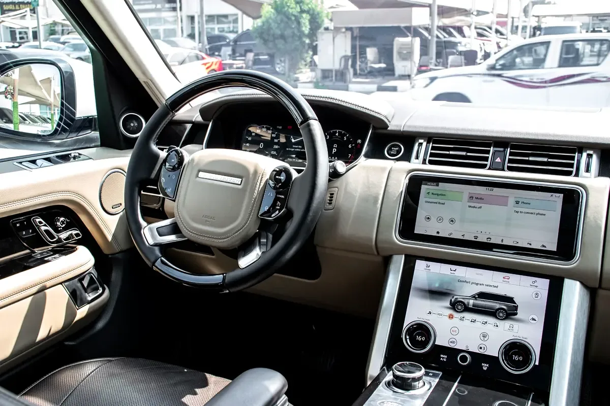Land Rover Range Rover 3.0 AT AWD (400 حصان) - 10