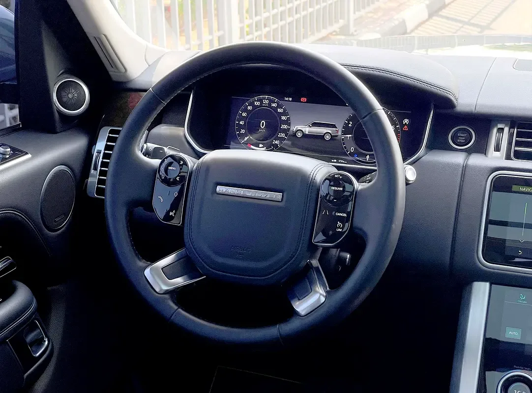 Land Rover Range Rover 3.0 AT AWD (400 حصان) - 13