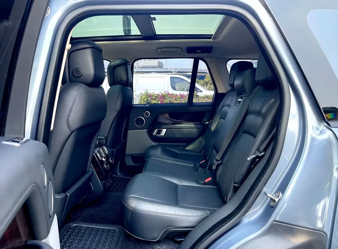 Land Rover Range Rover 3.0 AT AWD (400 حصان) - 17