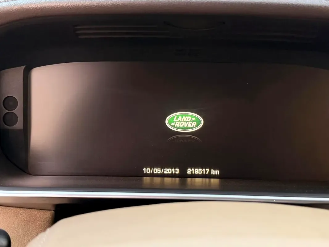 Land Rover Range Rover 3.0 SDV6 Hybrid AT AWD (340 hp) - 6