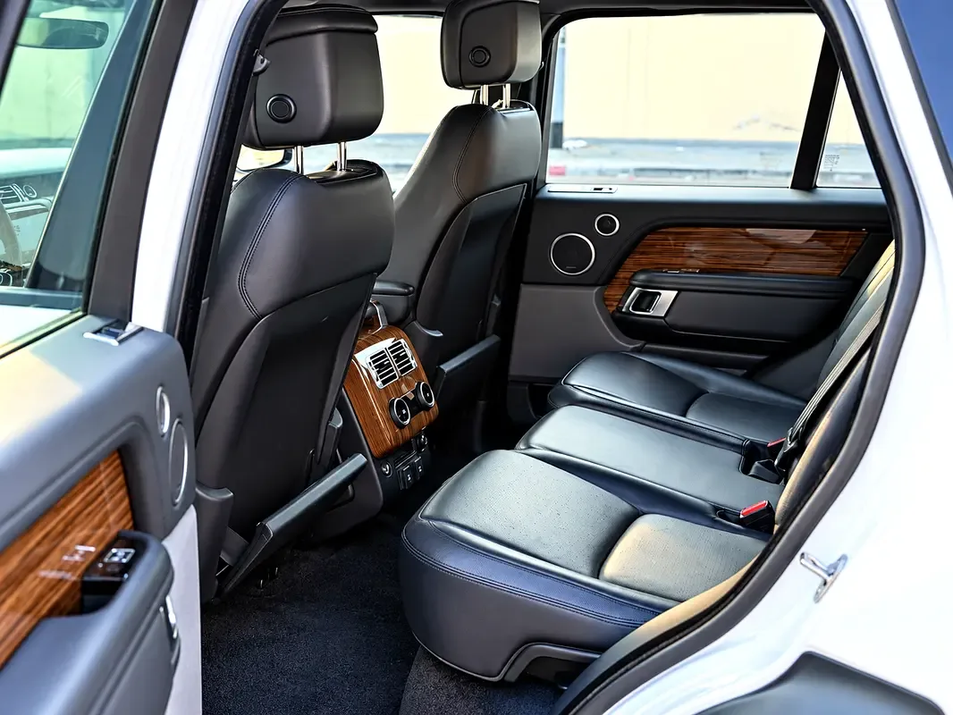 Land Rover Range Rover 3.0 V6 Supercharged AT AWD (380 حصان) - 8