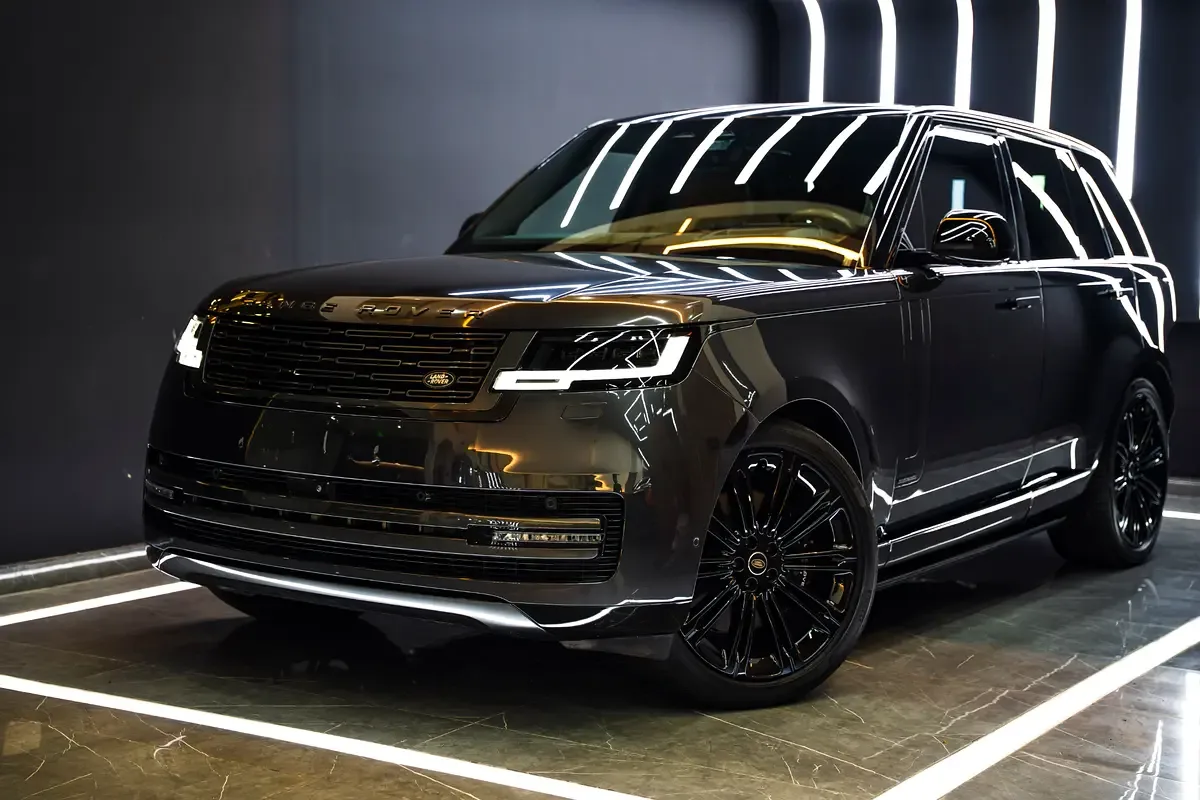 Land Rover Range Rover 4.4 AT 4WD (530 hp)
