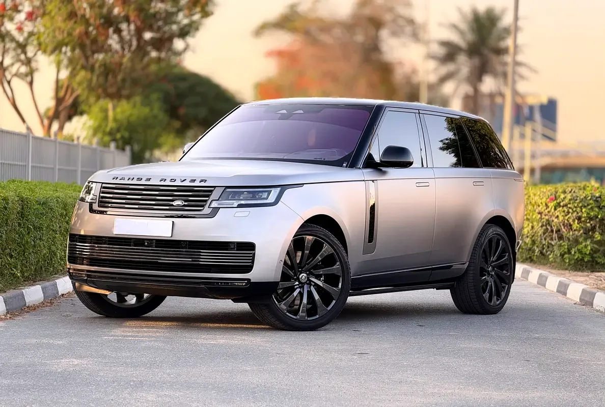 Land Rover Range Rover 4.4 AT 4WD (530 hp)