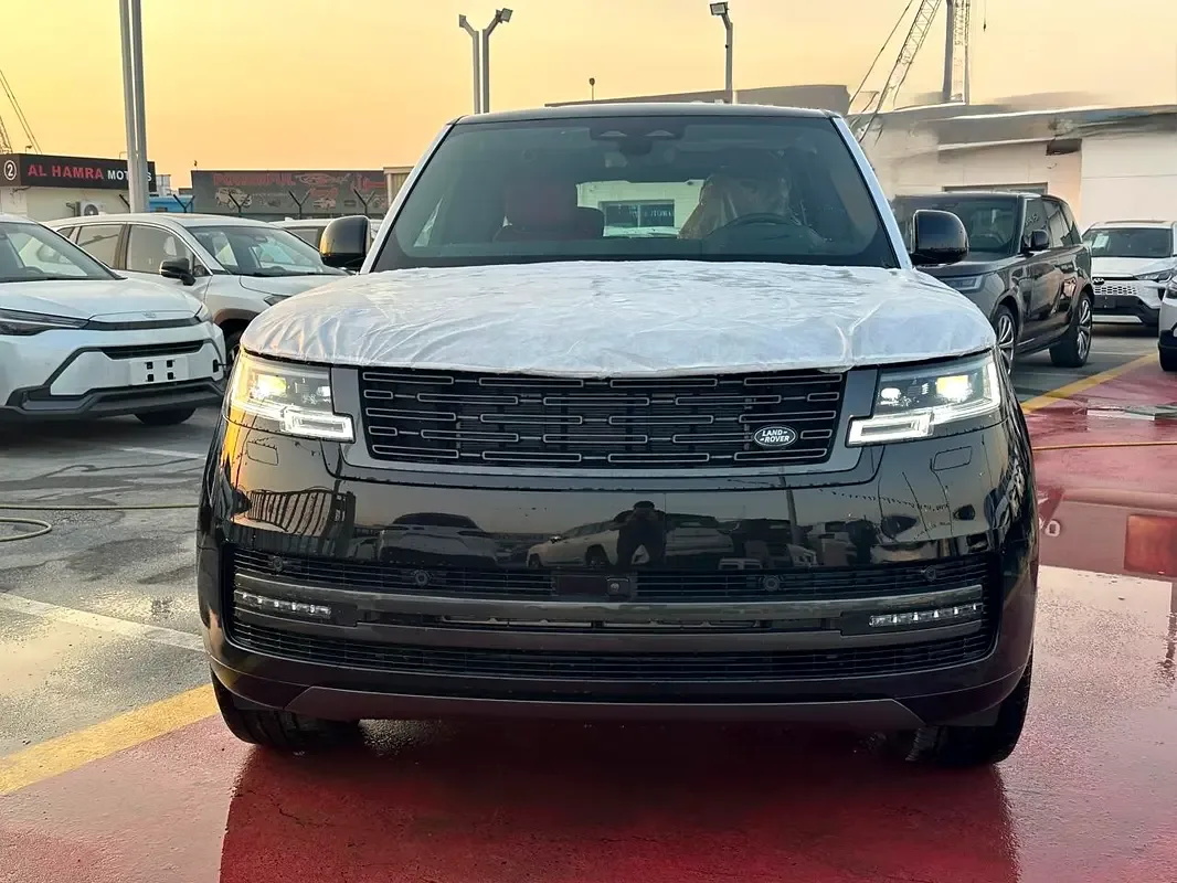 Land Rover Range Rover 4.4 AT 4WD (530 hp)