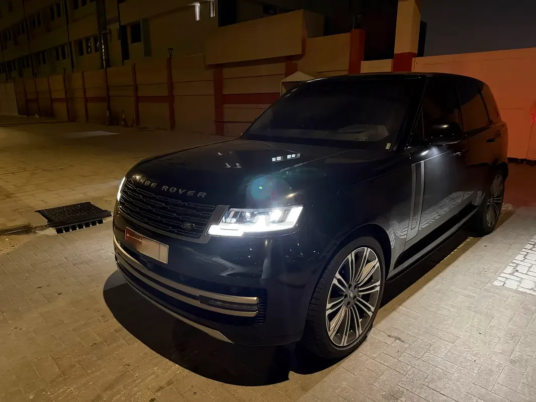 Land Rover Range Rover 4.4 AT 4WD (530 hp)